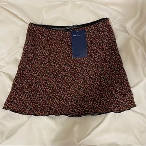 RARE brandy melville mini sephira skirt black red pink floral NWT
